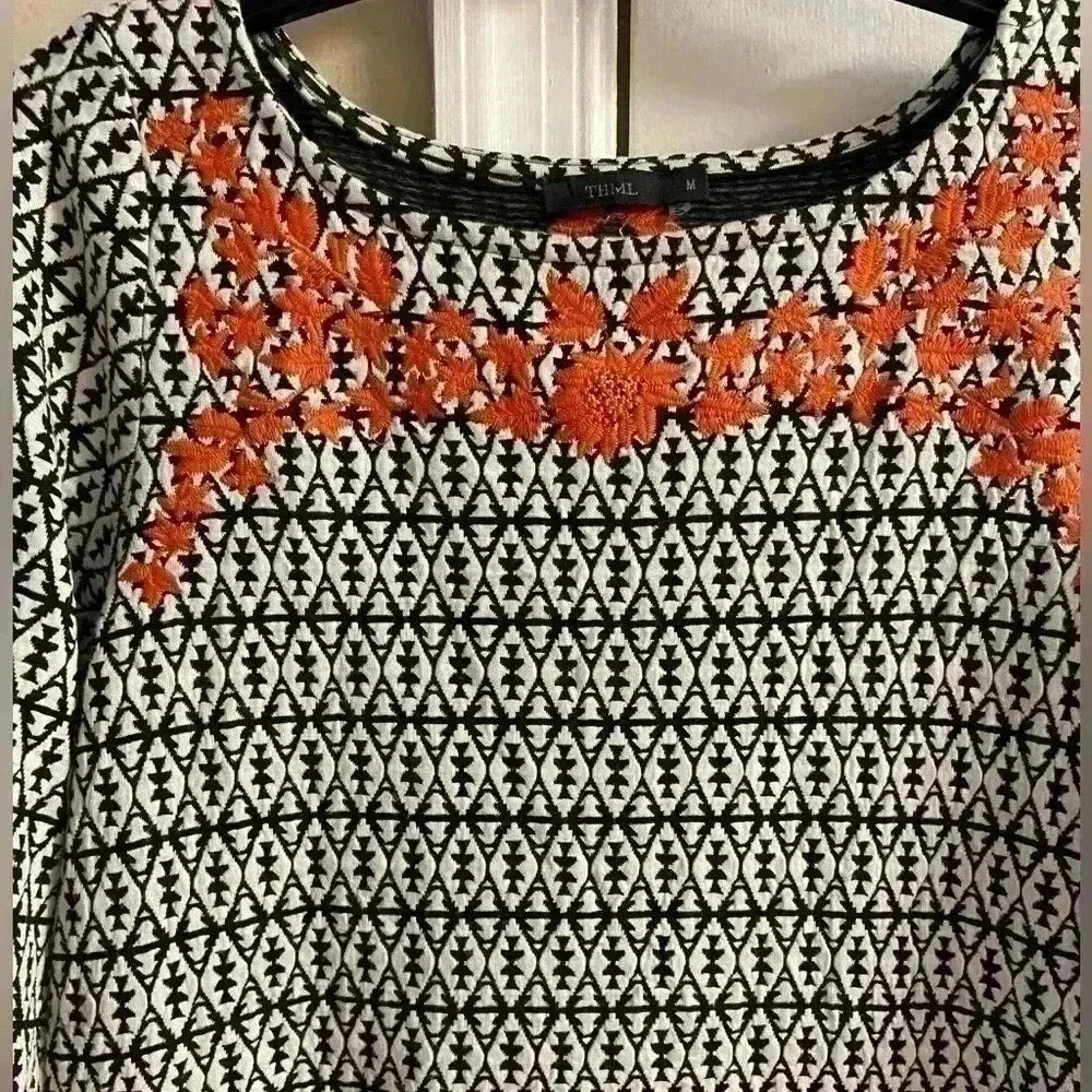 THML Black‎ White Knit Embroidered Mini Dress Medium - Picture 2 of 7
